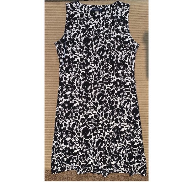 Tommy Hilfiger business casual dress - Picture 1 of 3
